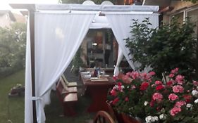 къща за гости Градина